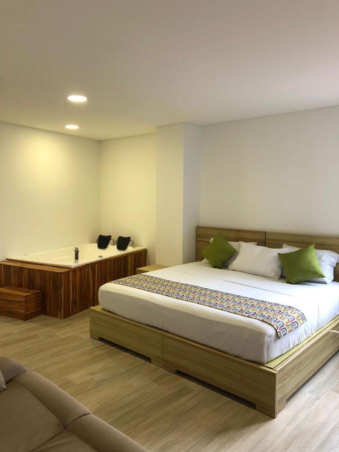 Alto Verde Hotel กัวตาเป ภายนอก รูปภาพ