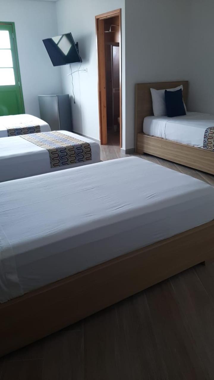 Alto Verde Hotel กัวตาเป ภายนอก รูปภาพ